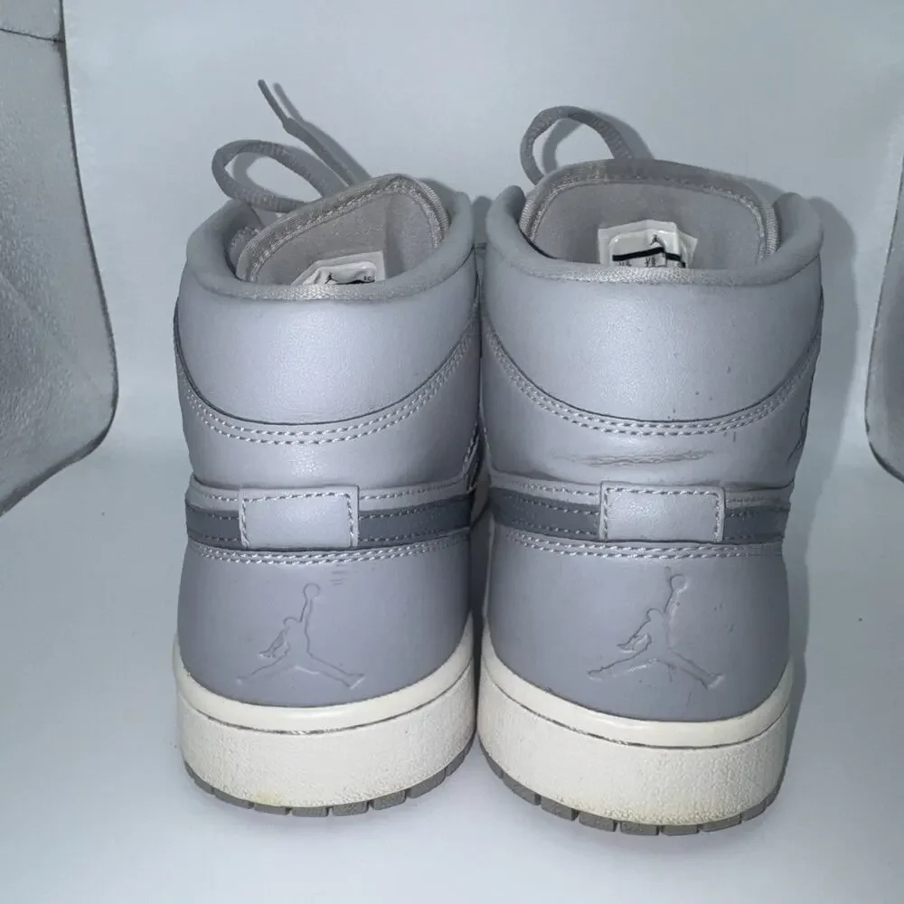 Nike Air Jordan 1 Mid Wolf Grey 554724-033 Men’s Size 8.5 Basketball Shoes